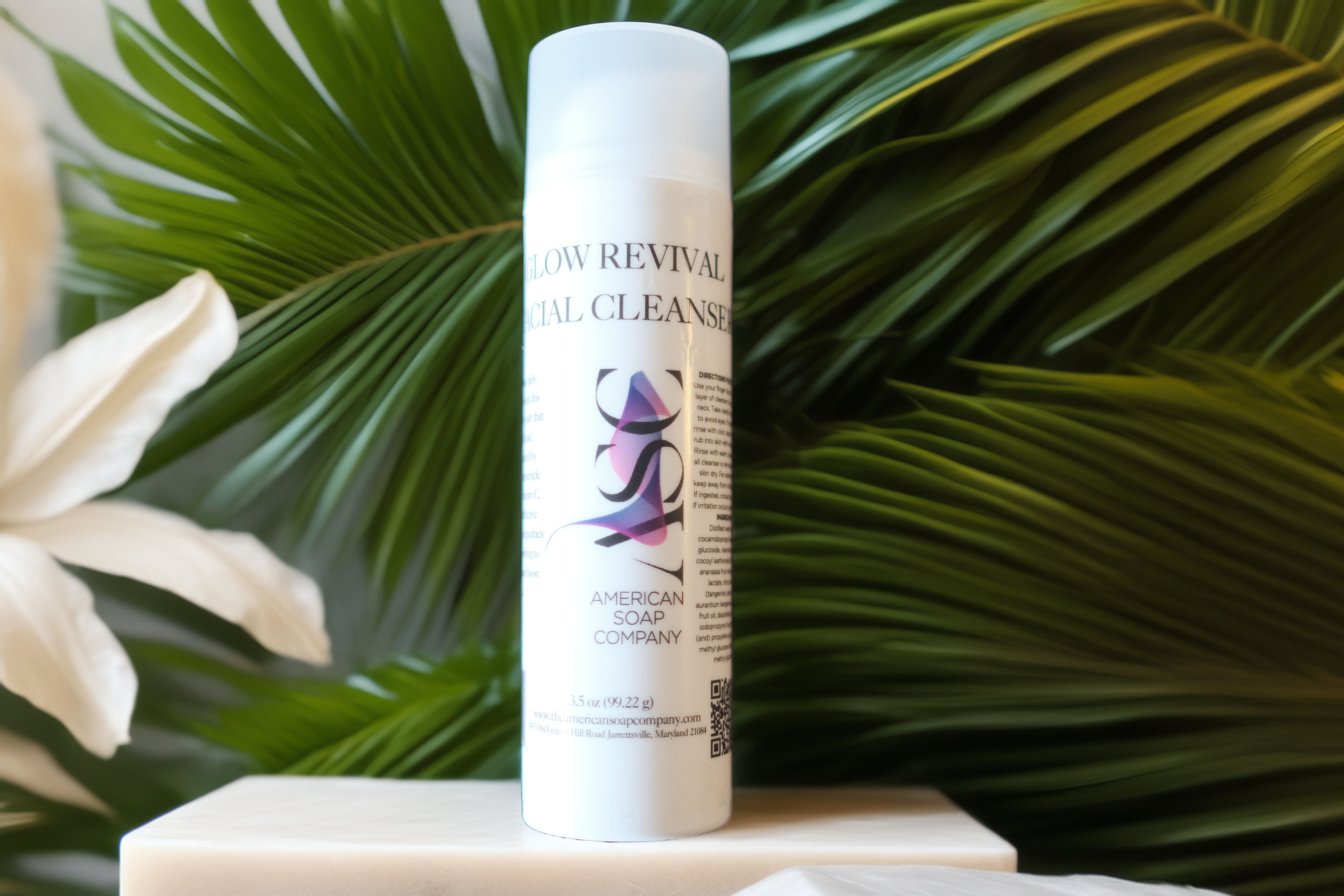 Glow Revival Facial Cleanser with Niacinamide & Vitamin C